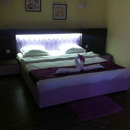 Rusenski Lom Hotel Koshov Buitenkant foto